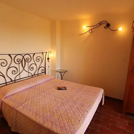 Casa Sara Con Wifi E Piscina Comune, A 2 Km Dal Mare Cecina (Livorno)