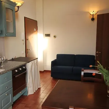 Casa Sara Con Wifi E Piscina Comune, A 2 Km Dal Mare