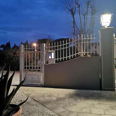 Appartamento Casa Sara Con Wifi E Piscina Comune, A 2 Km Dal Mare